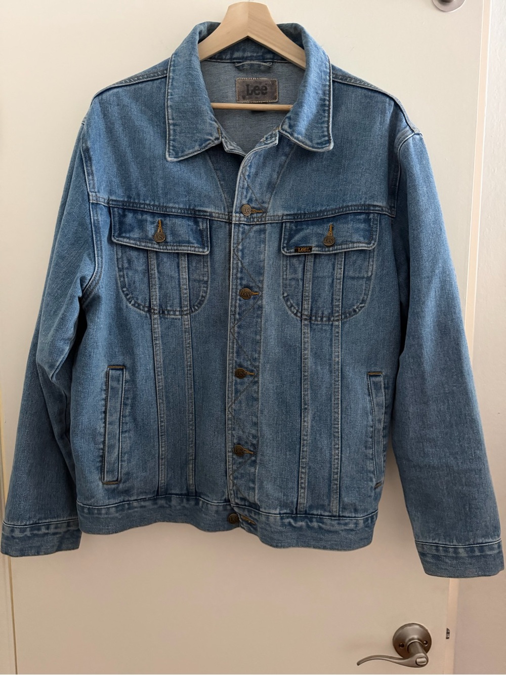Lee Classic Denim Trucker Jacket Sz L Light Wash